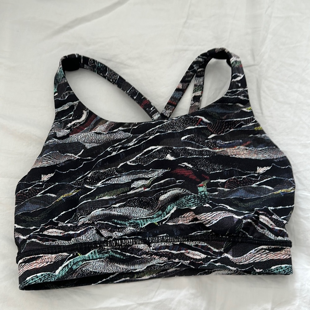 Lululemon sports bra size 4